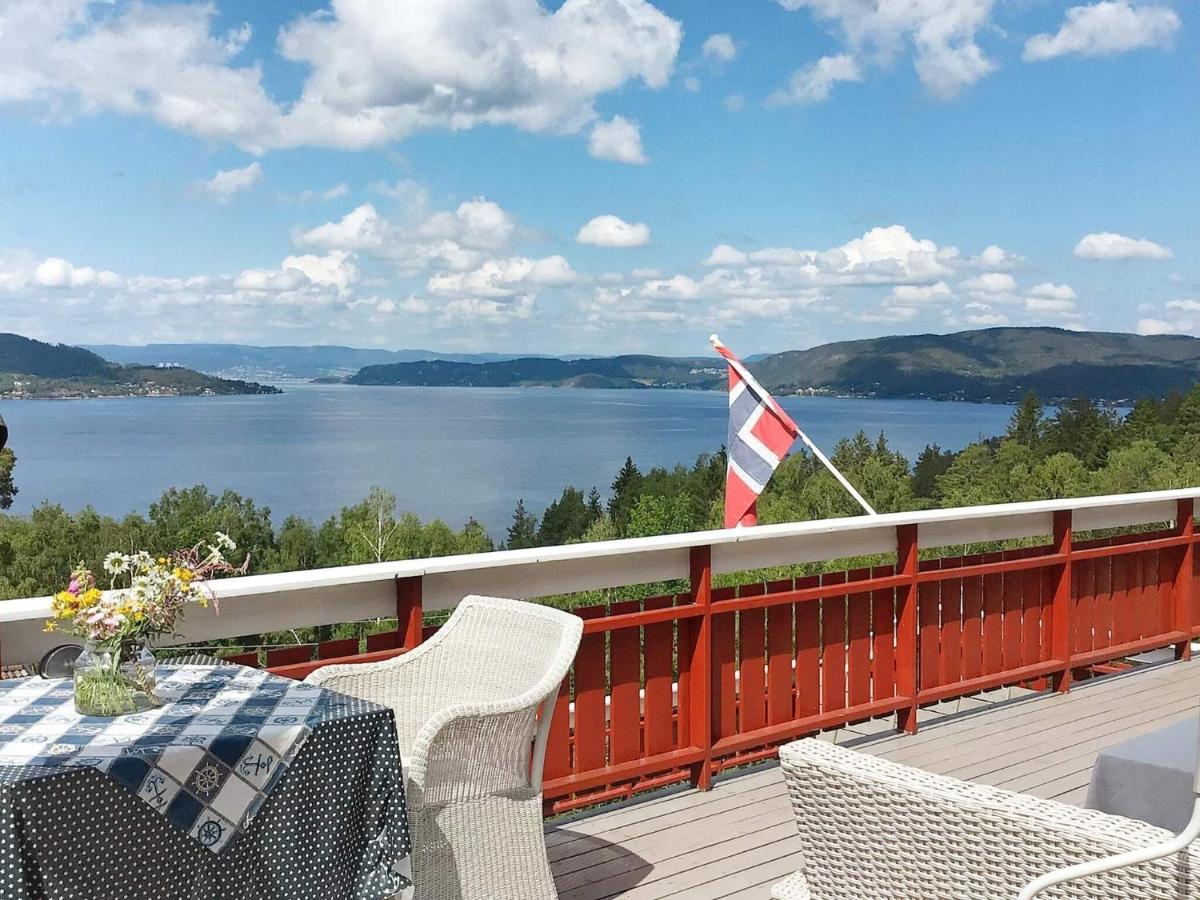 B&B Svelvik - Holiday home Klokkarstua - Bed and Breakfast Svelvik