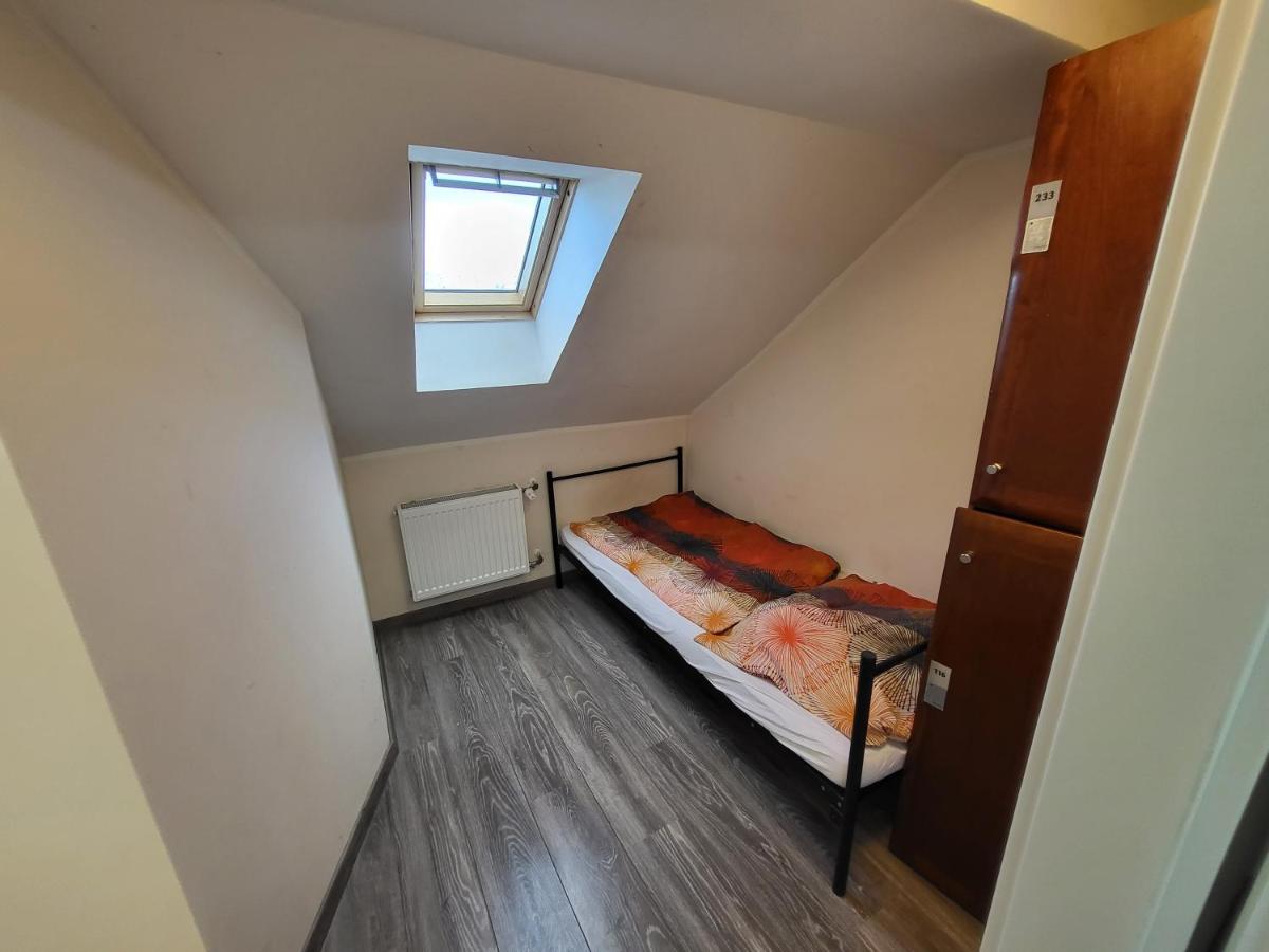 Einzelzimmer mit Gemeinschaftsbad