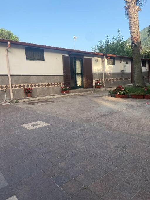 Casetta in villa indipendente - B&B Angri