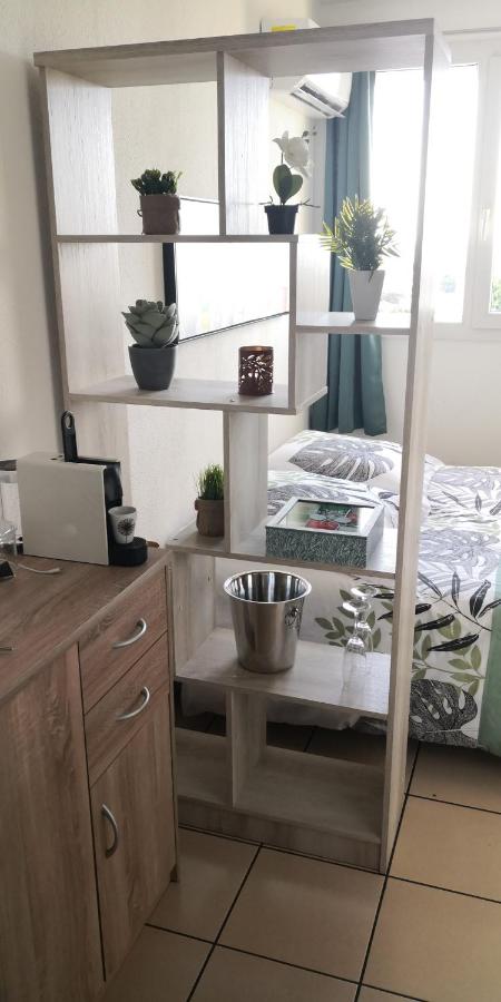 Studio équipé Clim TV Wifi - B&B