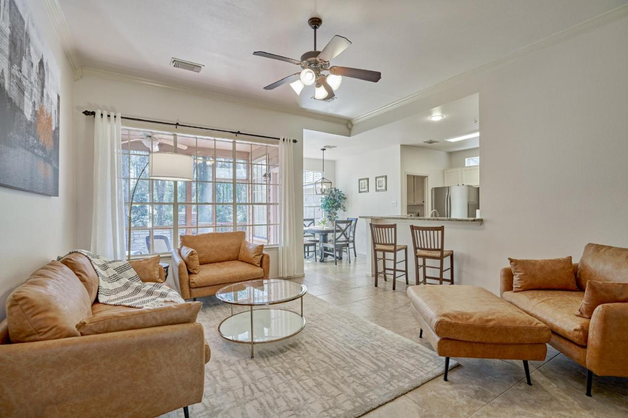 Woodlands 4 BR Cozy House w Direct Trail Access! - B&B