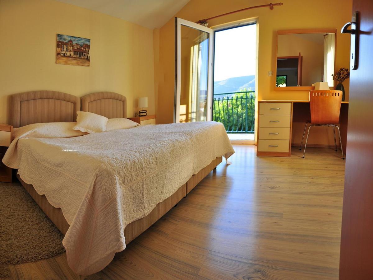 Apartamento Superior de 1 dormitorio con terraza y vistas a la ciudad