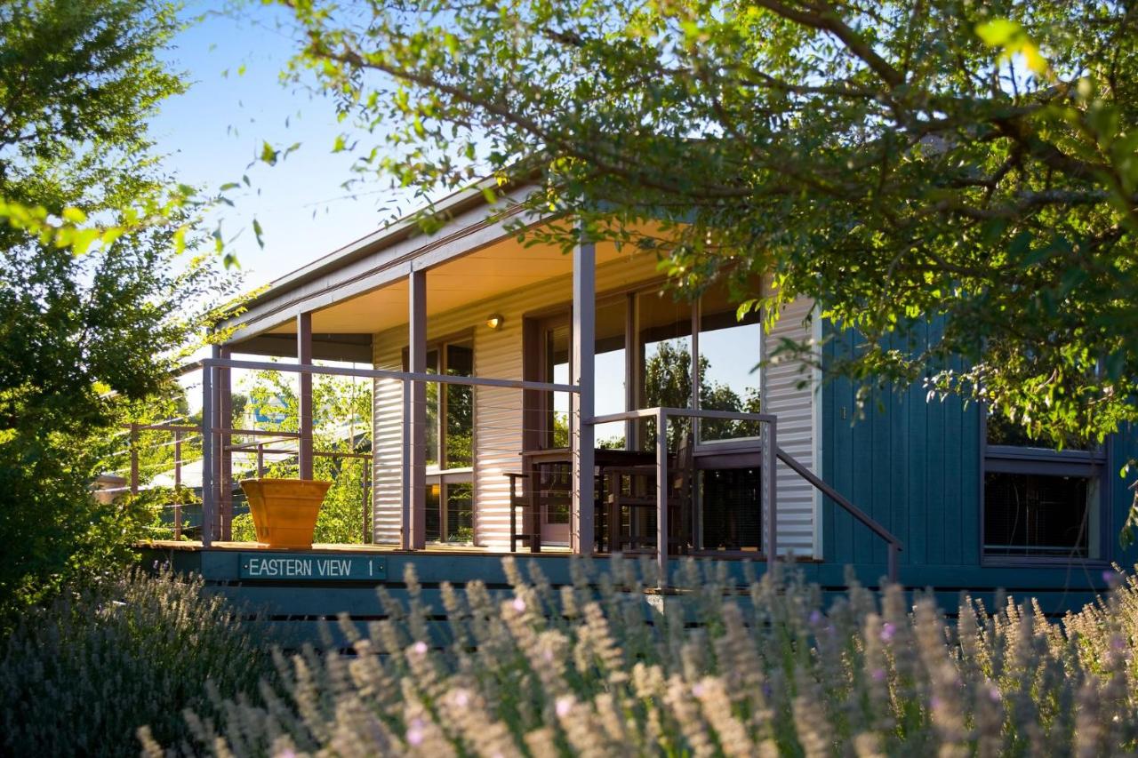 Eastern View Studio - Bed and Breakfast