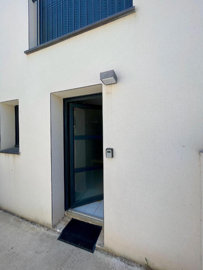 Appart Pop-Art proche autoroute, plages et attractions, Wifi - TV, déco stylée, calme - Chambres d'hôtes Bessan