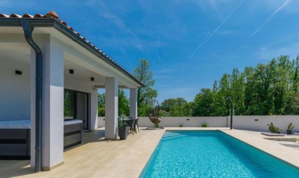 B&B Manjadvorci - Villa VINE - new luxury holiday house in a green oasis - Bed and Breakfast Manjadvorci