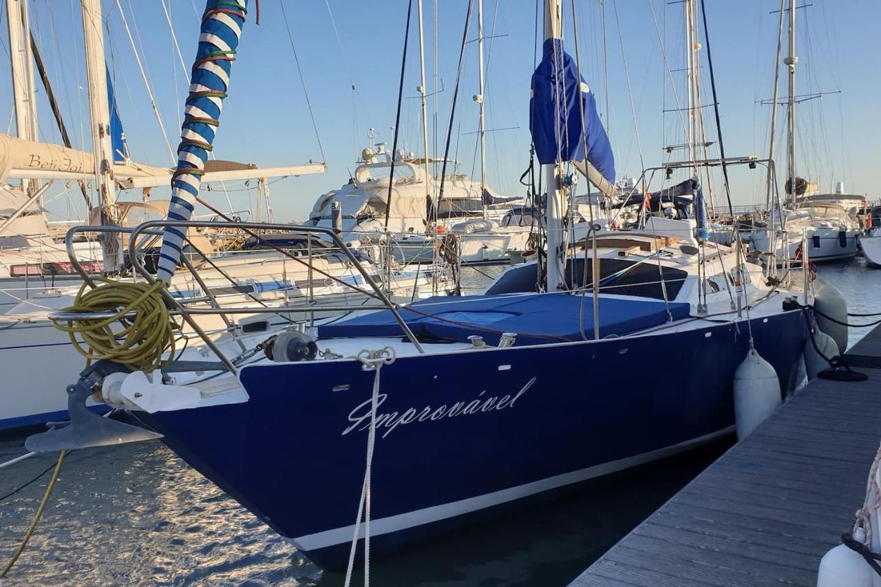 Vacations in a Sailboat - B&B Lisbona