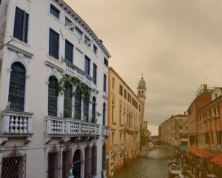 OPEN SPACE a VENEZIA fra architettura e pittura, fra moderno e antico - B&B Venecia