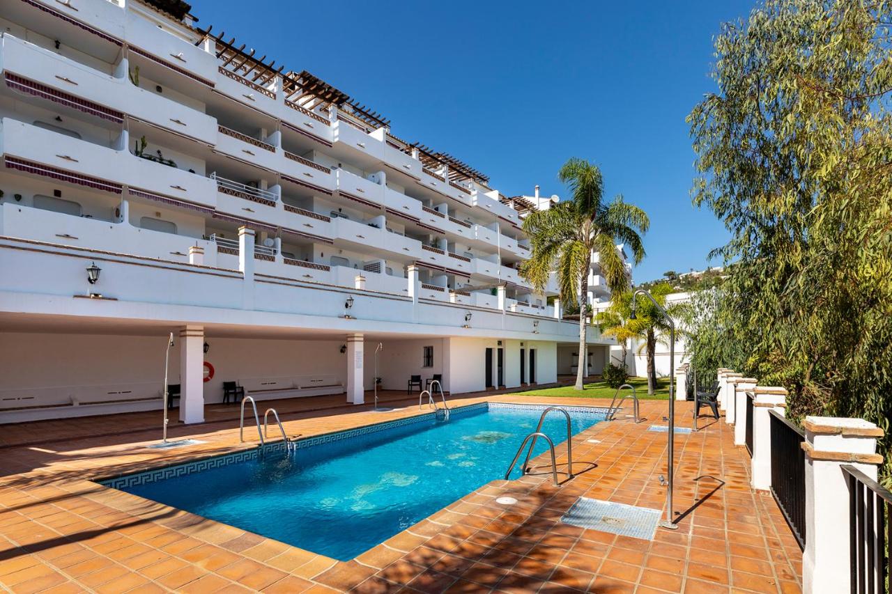 Apartamento con vistas y garaje en Marina del Este - Chambres d'hôtes La Herradura