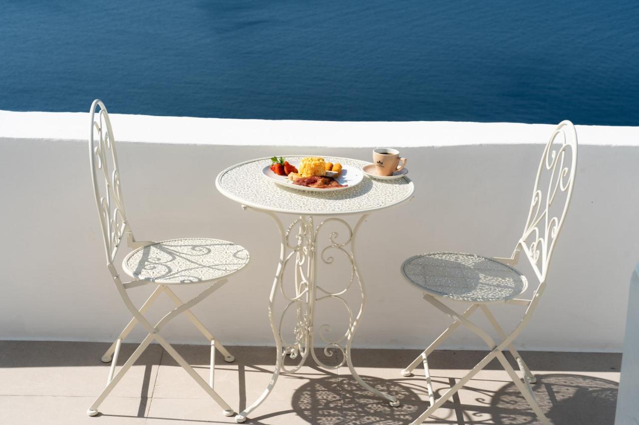 Superior Suite with Caldera-Sea View and Private Outdoor Hot Tub