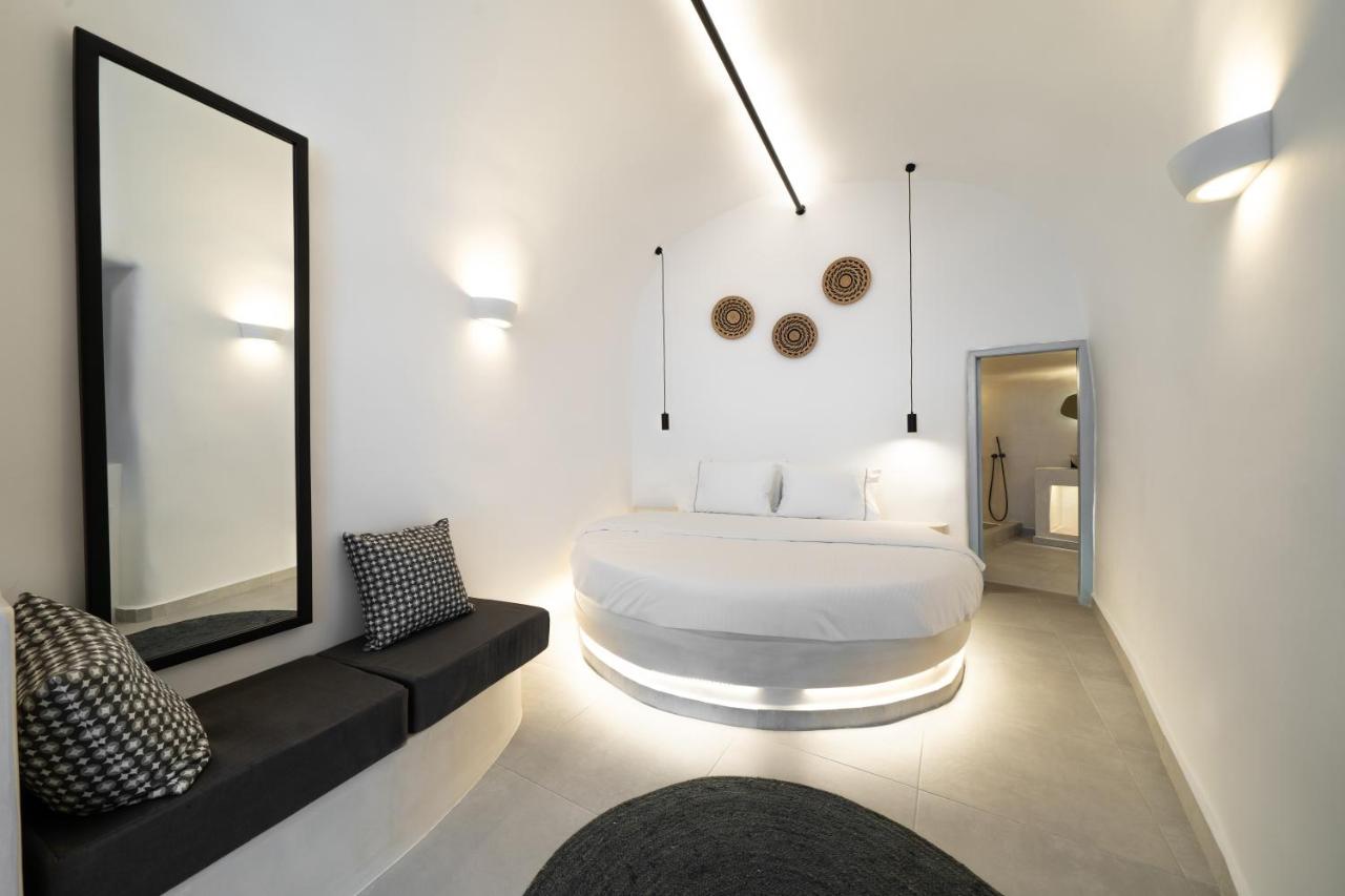 Junior Suite with Caldera-Sea View and Private Outdoor Hot Tub