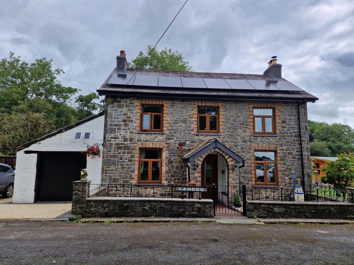 B&B Llanwrda - Cosy Riverside home - Bed and Breakfast Llanwrda