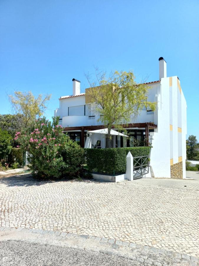 In between the River and the Ocean - B - B&B