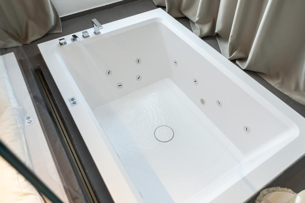 Double Room with Spa Bath
