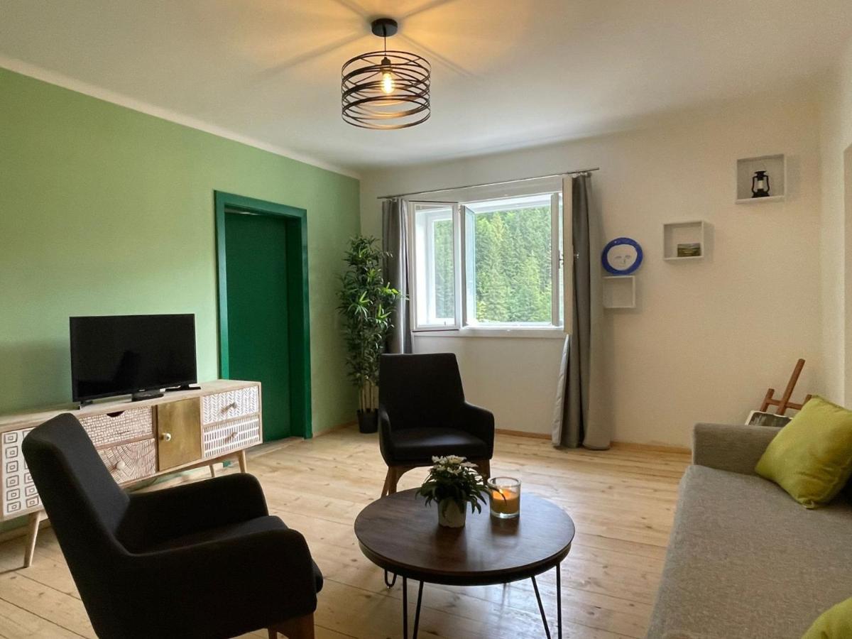 ALBA MOUNTAIN CHALETS - Bed and Breakfast Gusswerk