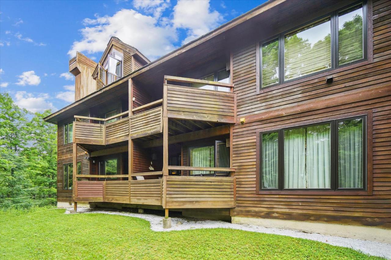 Beautifully decorated 1 Bedroom Condo, close to sports center, Highridge J10 - Chambres d’hôtes