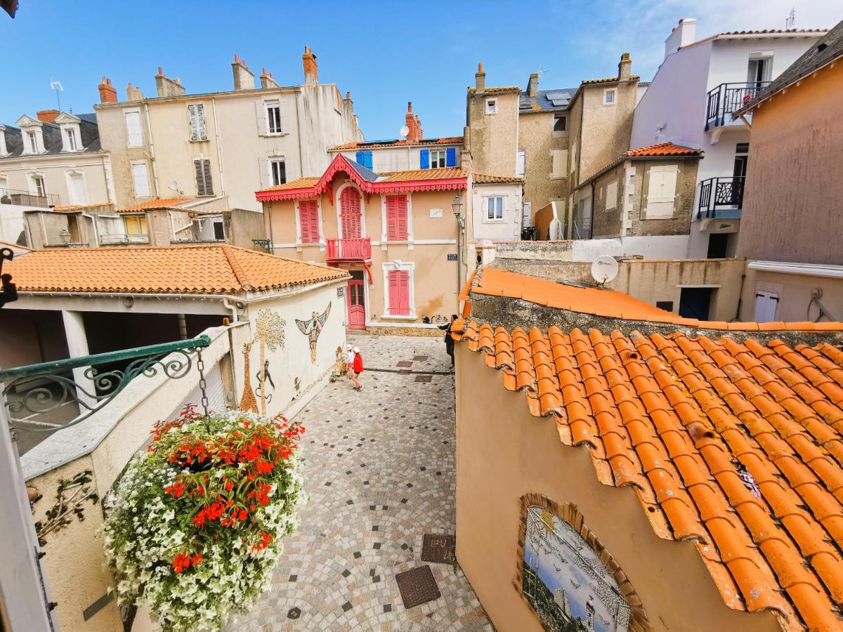 Le Pavillon 50m de la Grande Plage - B&B Les Sables-d'Olonne