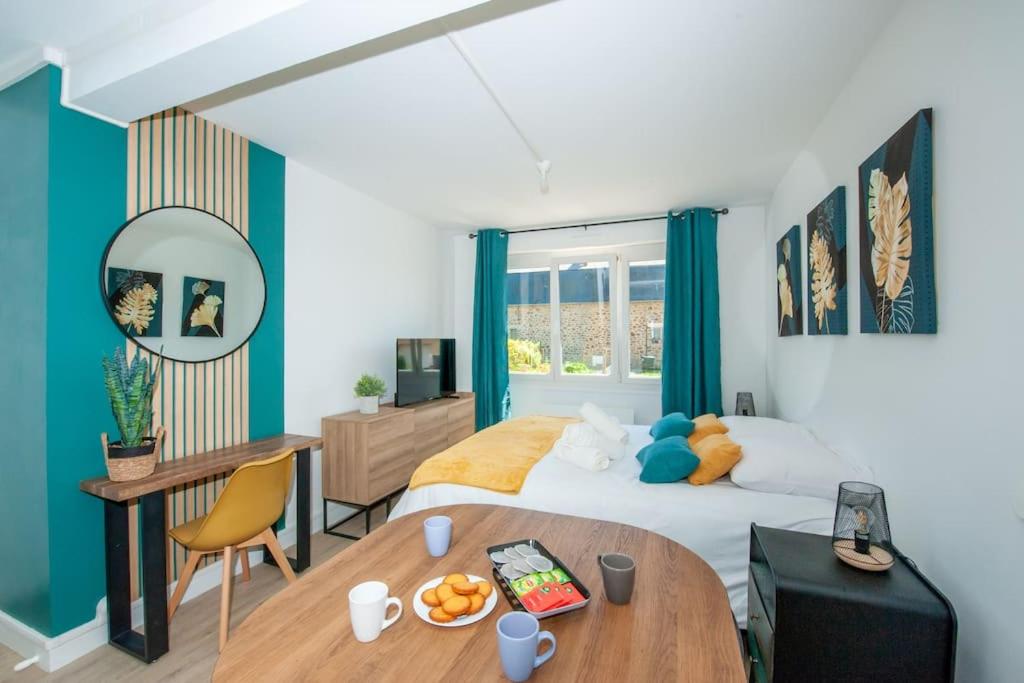 Appartement Proche Gare Routière - Ferienwohnung Fougères