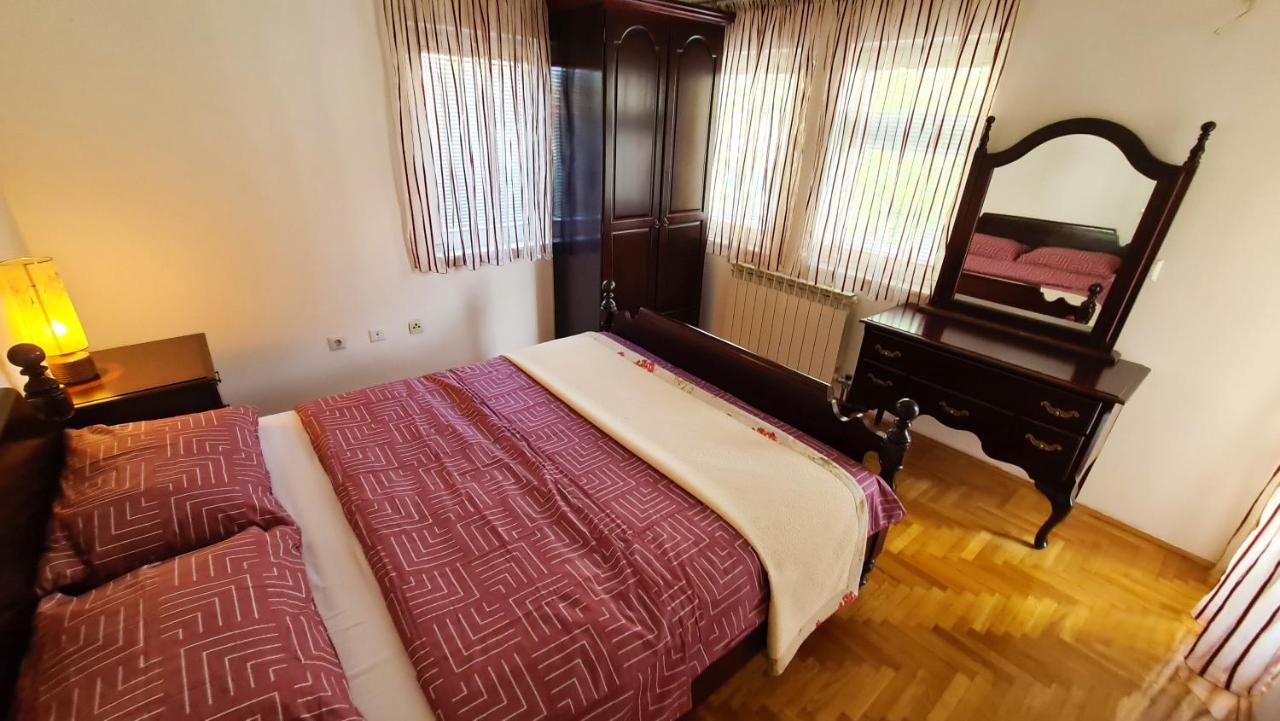 Piano Apartment in city center - Fully equipped - Free parking - B&B Sarajevo
