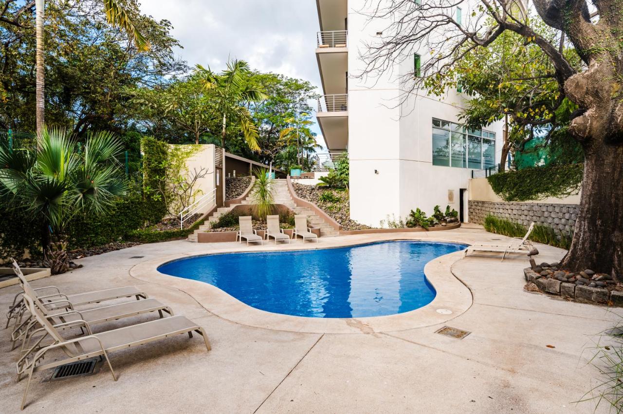Sea La Vie Suites - By The Beach - Bed and Breakfast Tamarindo