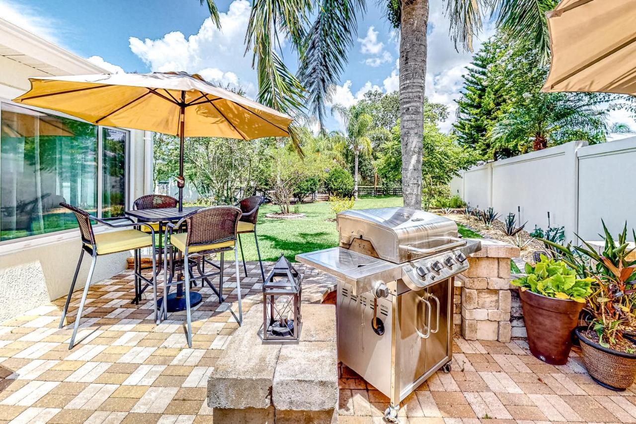 All-Season 3BR with Large Outdoor Area - B&B Cherry Lake