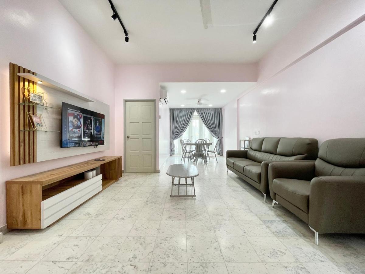 Appartamento con 3 Camere da Letto e con Balcone