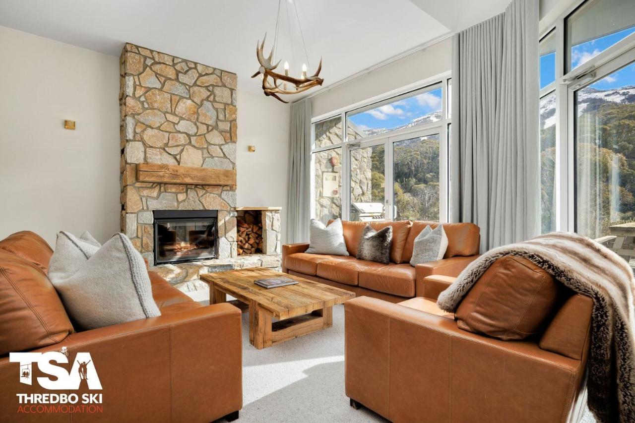 Eagle Oak Chalet - Bed and Breakfast Thredbo