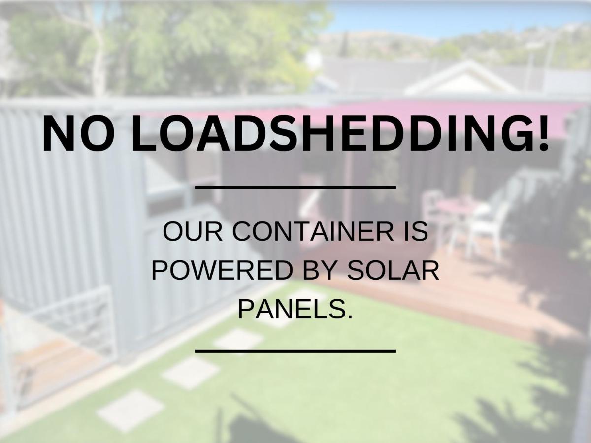 B&B Kapstadt - Stylish Container Suburbs Living - No Loadshedding! - Bed and Breakfast Kapstadt