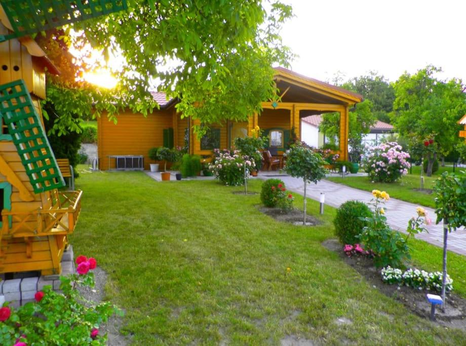 Ferienhaus Entner - Bed and Breakfast Mörbisch am See