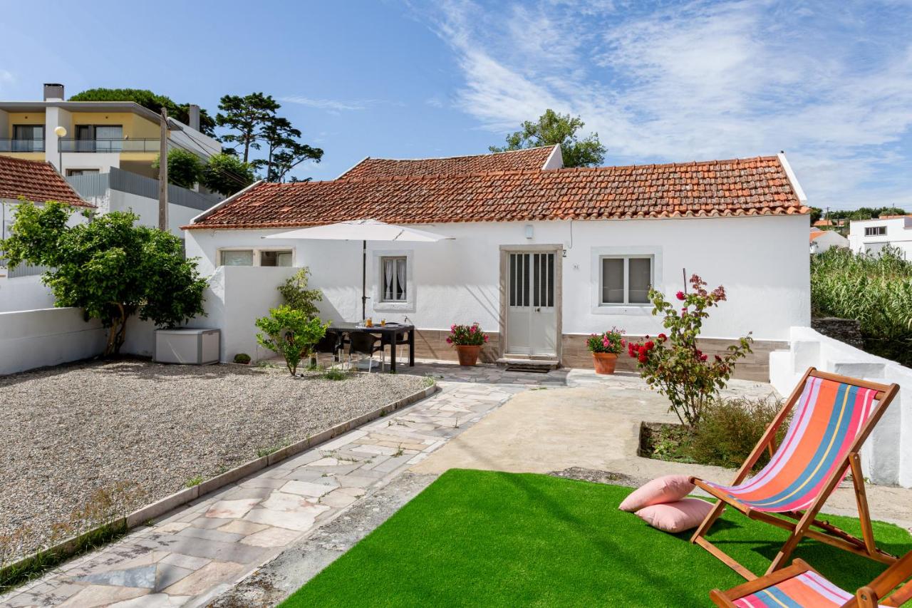 B&B Sintra - ALTIDO Quaint house with Patio - Bed and Breakfast Sintra