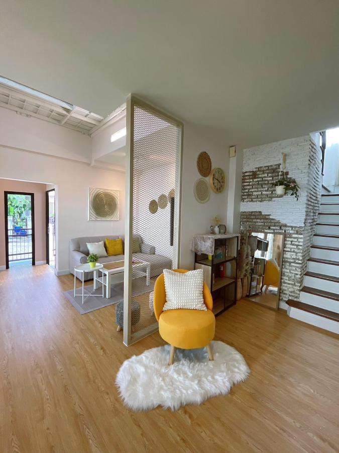 Anna Home@Lat Krabang - Bed and Breakfast Lat Krabang