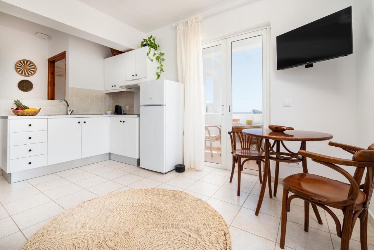 Einalia Holiday Homes by the Beach - B&B