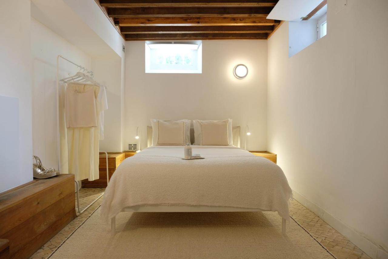Monolocale con Divano-Letto