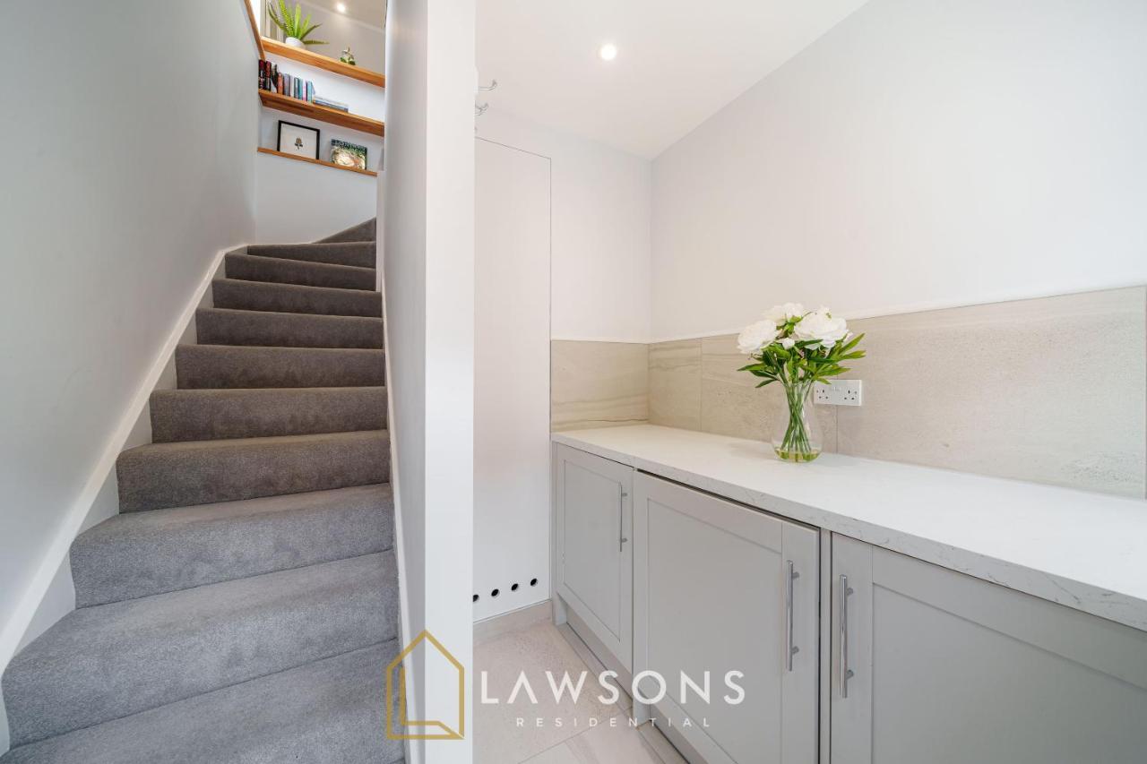 Windsor 1BR Gem with Free Parking - Ferienwohnung Windsor