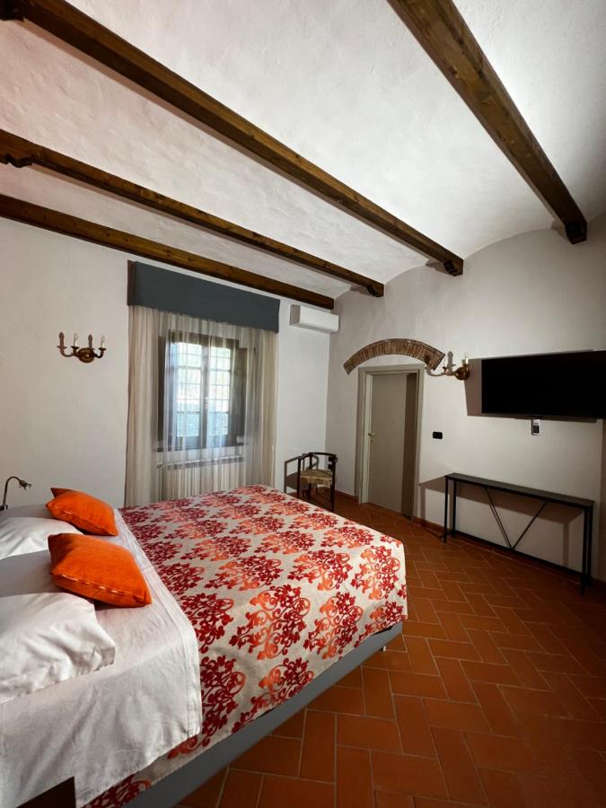 Ampia Camera Matrimoniale/Doppia con Letti Singoli