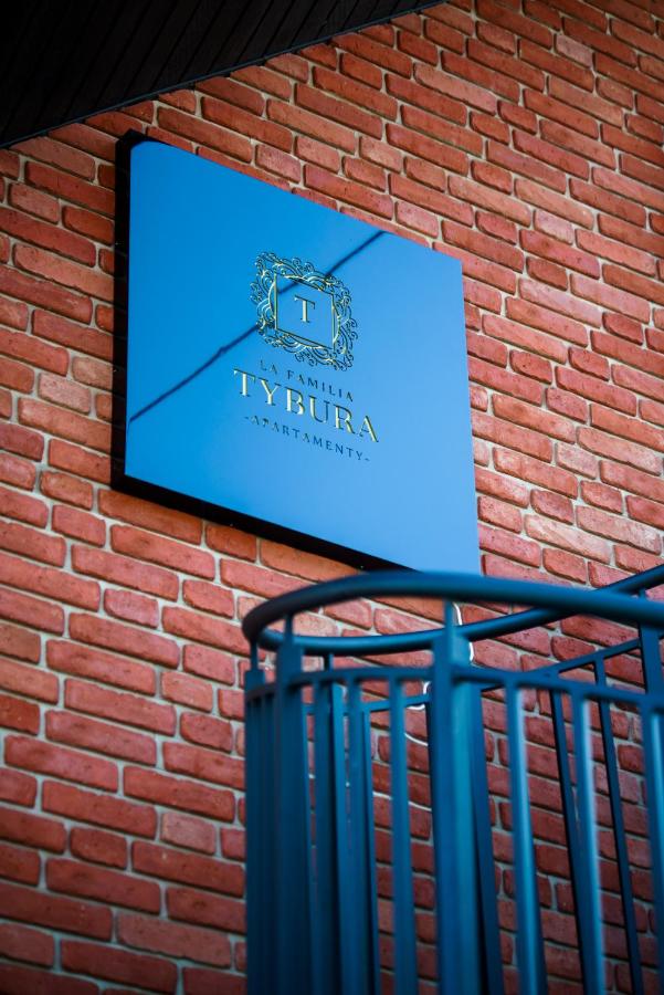 La Familia TYBURA - B&B
