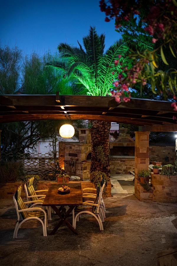 Irinis Apartments Karfas, Chios - B&B Chio