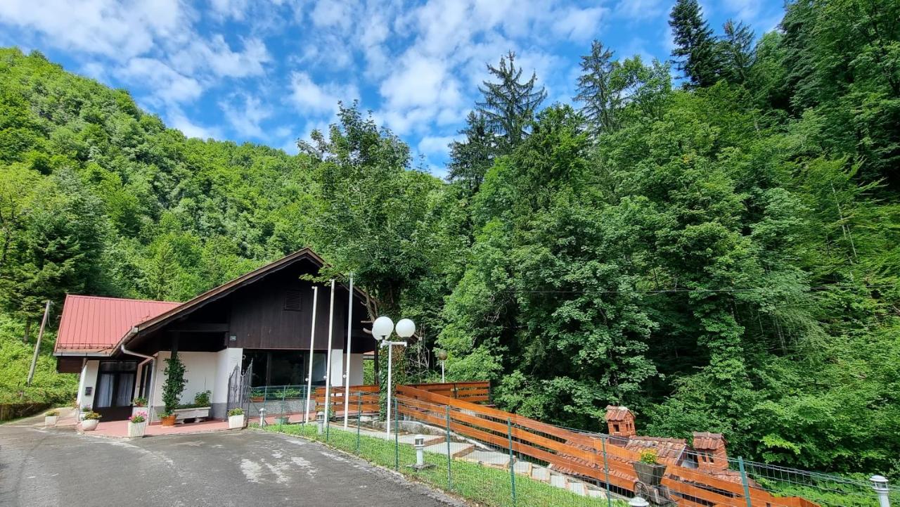 Villa Izvor Čabranke - Gorski kotar, Čabar - B&B Čabar
