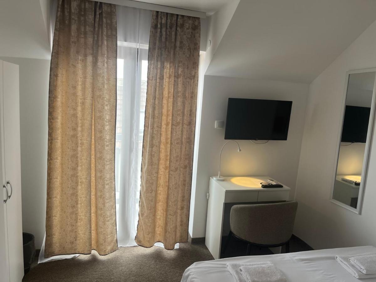 Habitación Doble Deluxe con ducha