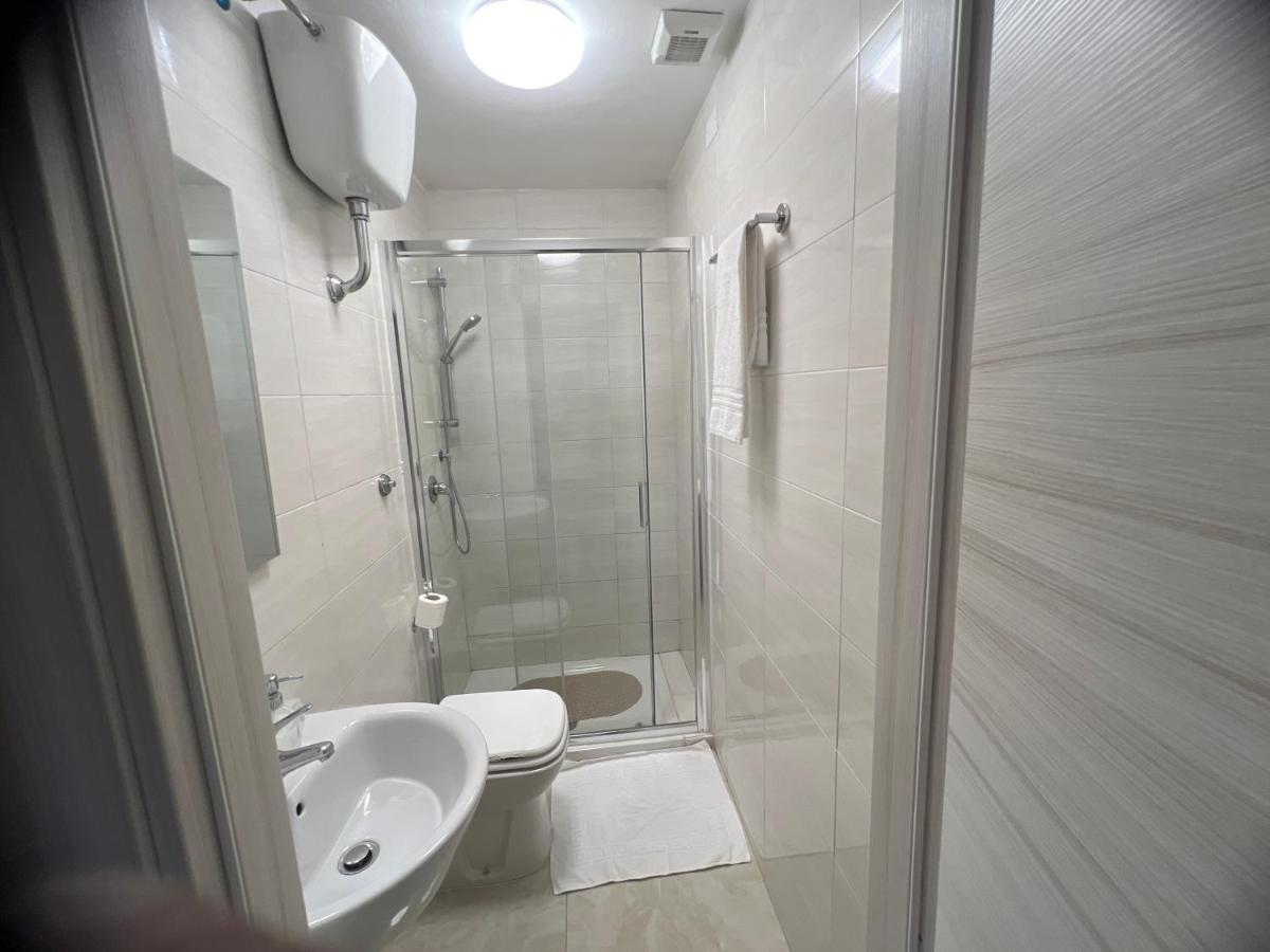 Triple Room with Private External Bathroom