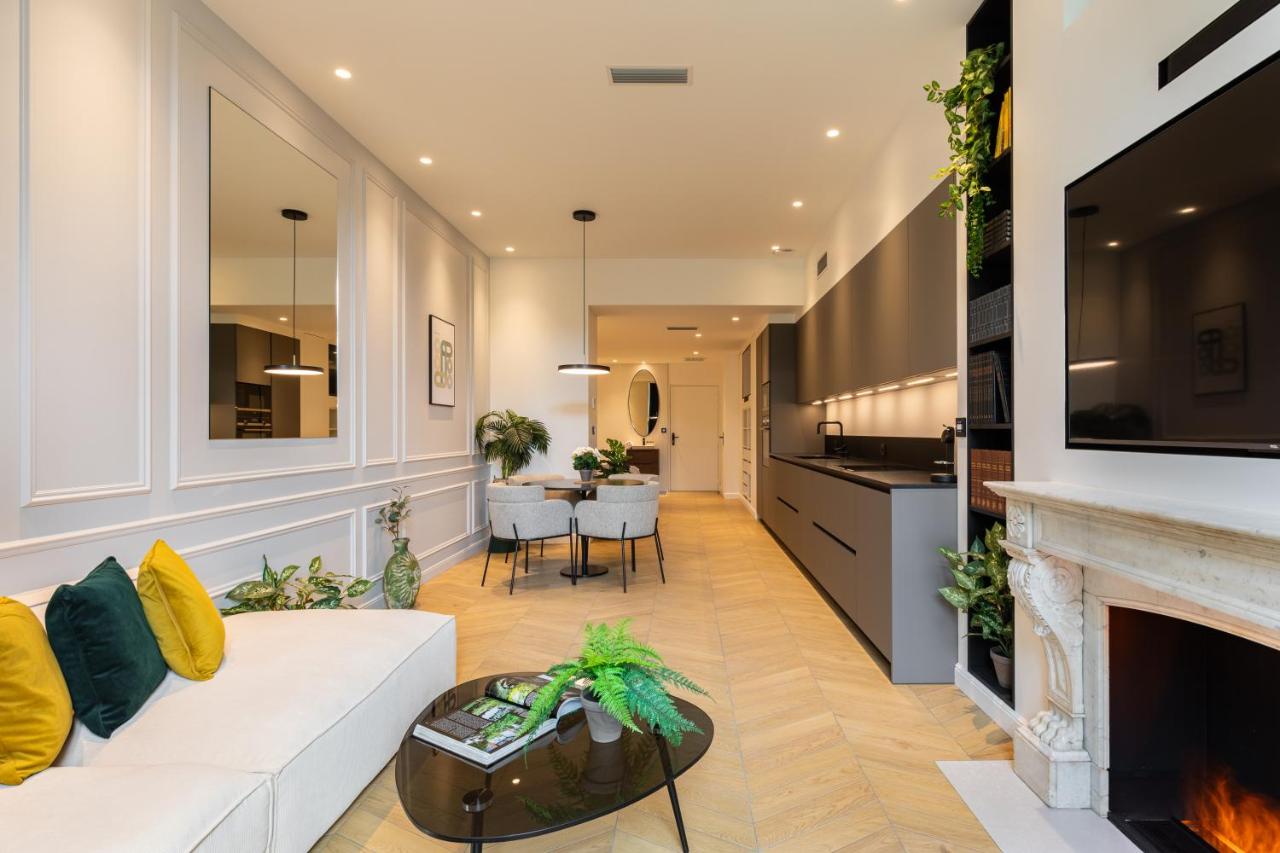  Mini-Loft, Bath & view Place Bellecour 