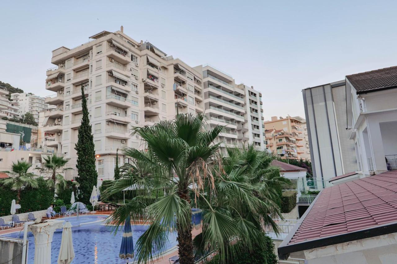 Edlira Apartment - B&B