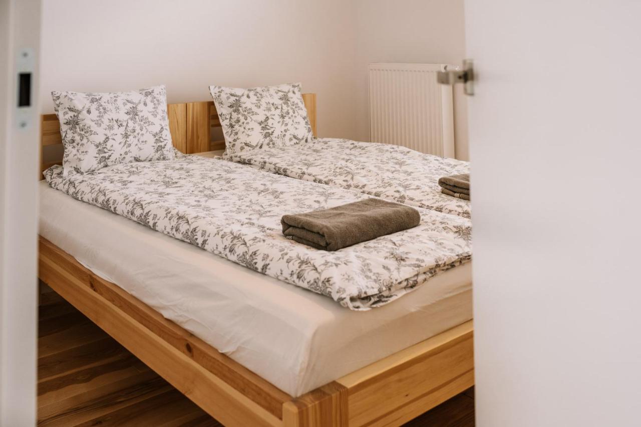 Deluxe Queen Suite