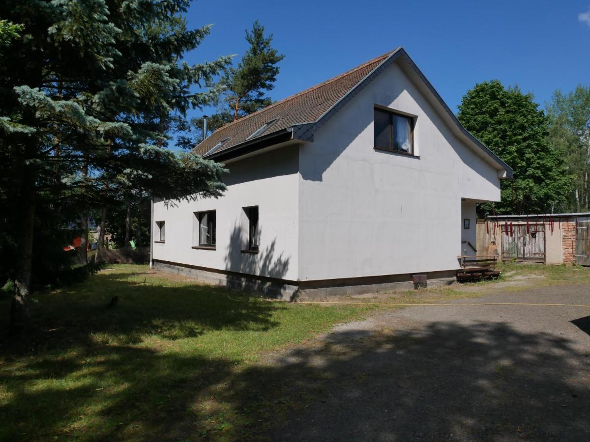 Ferienhaus Pulsberg I gesamtes Haus I inklusive 1300qm Grundstück - Chambres d'hôtes Spremberg