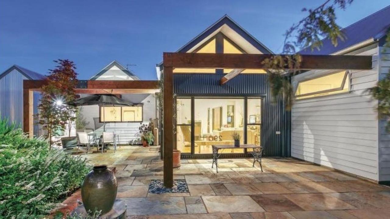 Winnie's Lodge - Wombat Hill Retreat - B&B
