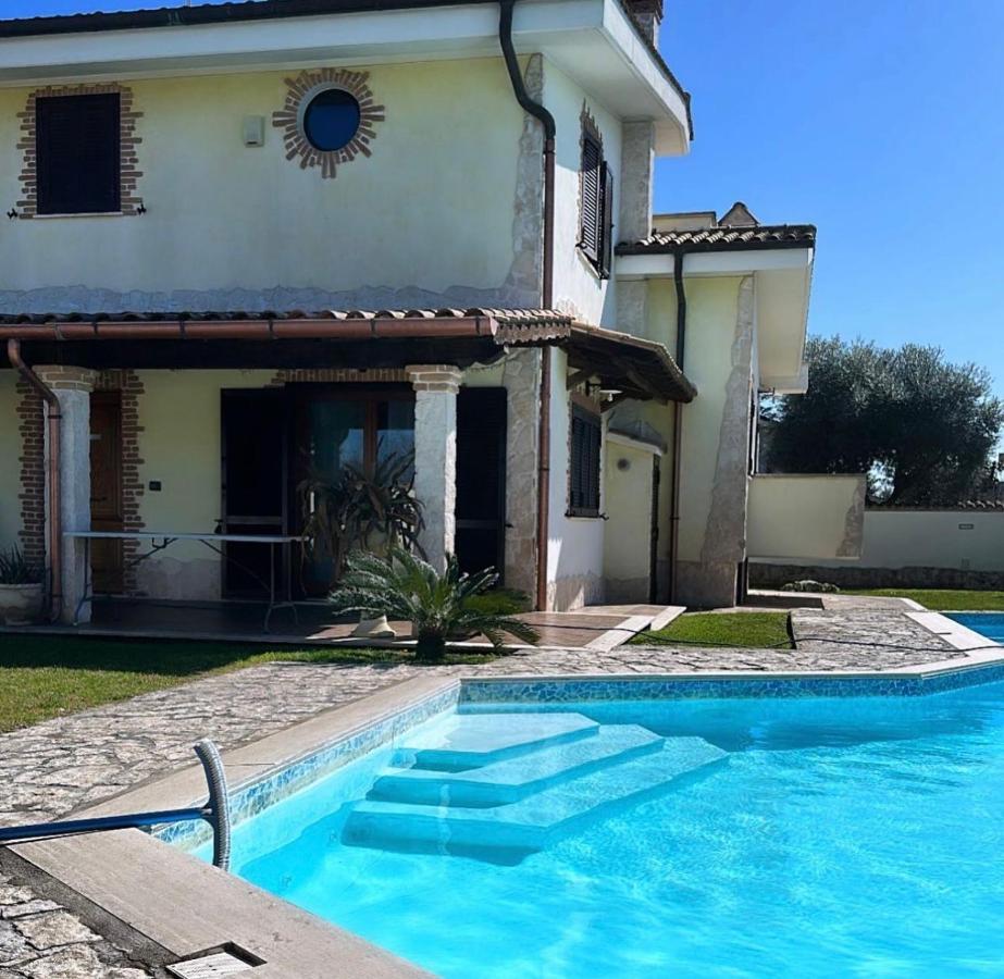 B&B Anzio - Gold Luxury House - Bed and Breakfast Anzio