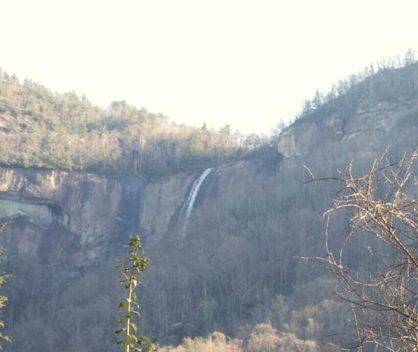 B&B Chimney Rock - Lazy Lodge with Waterfall View - Bed and Breakfast Chimney Rock