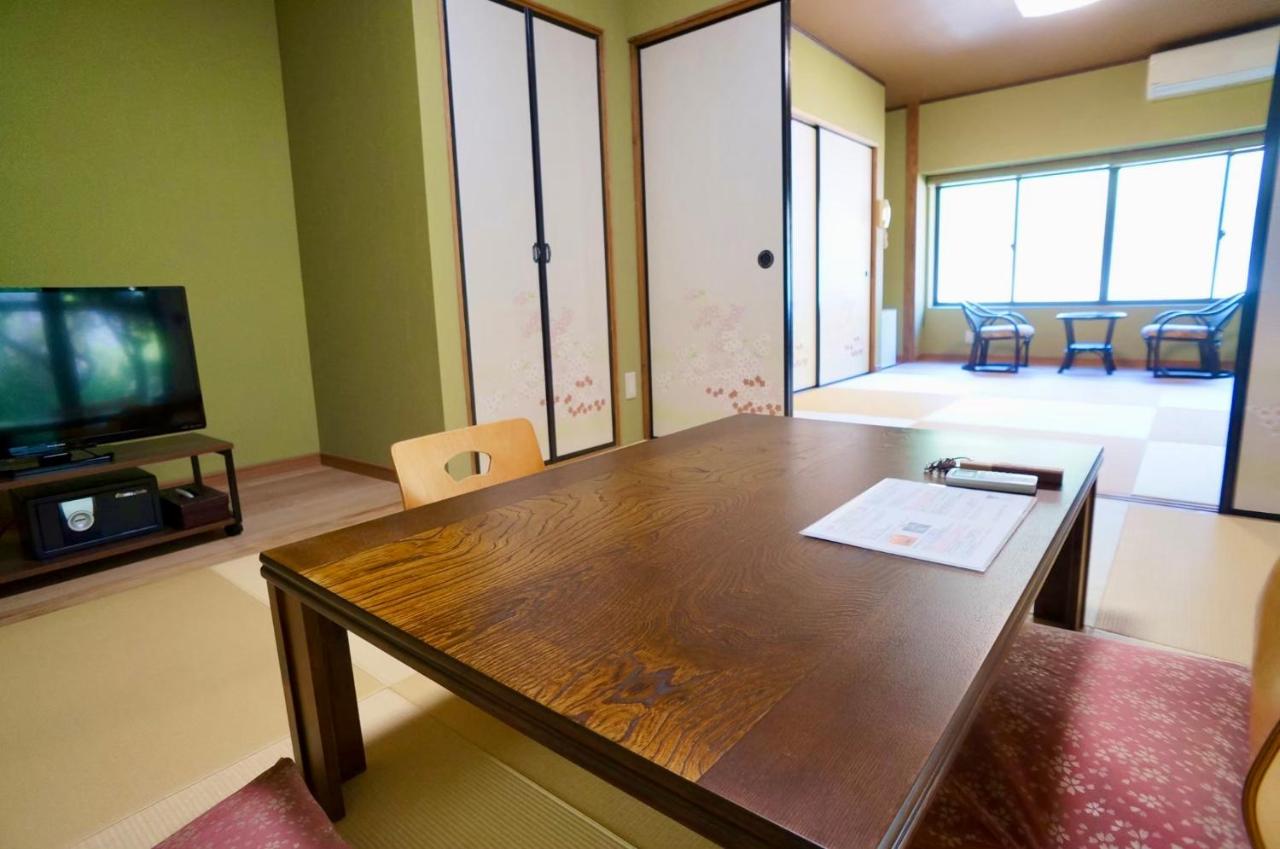Japanese-Style Standard Family Room with Shared Bathroom - Non-Smoking(Adult Only)
