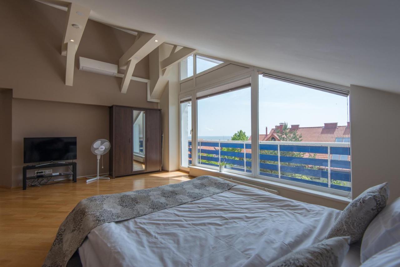 Penthouse Apartment (Private Parking)