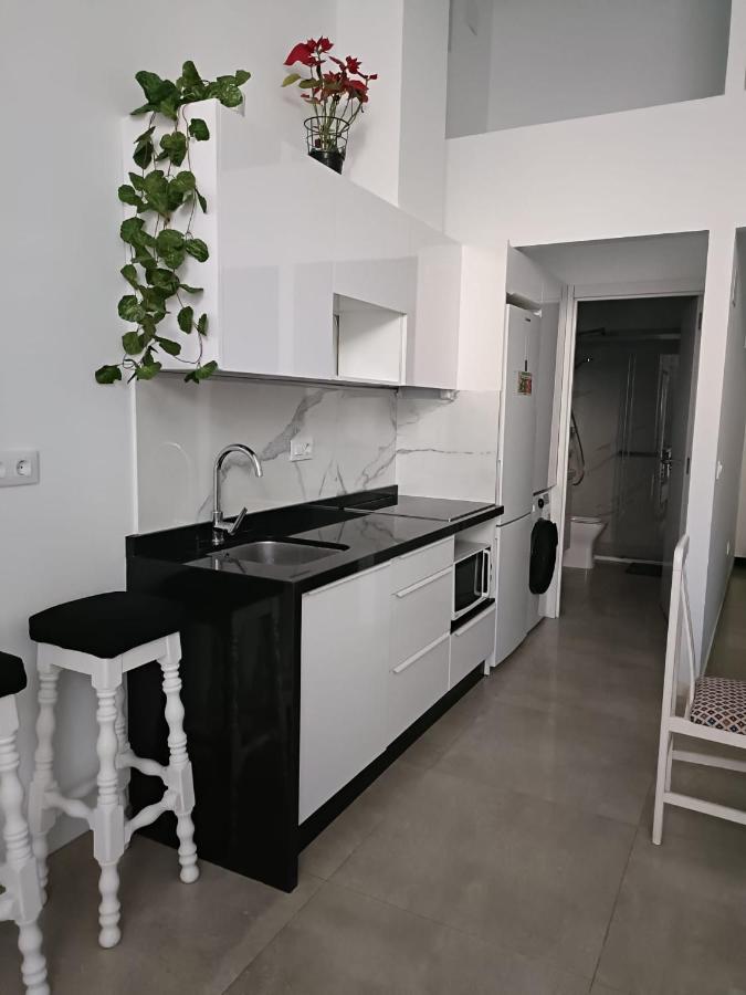 EMILIO DE LA CERDA HUELIN - B&B Málaga