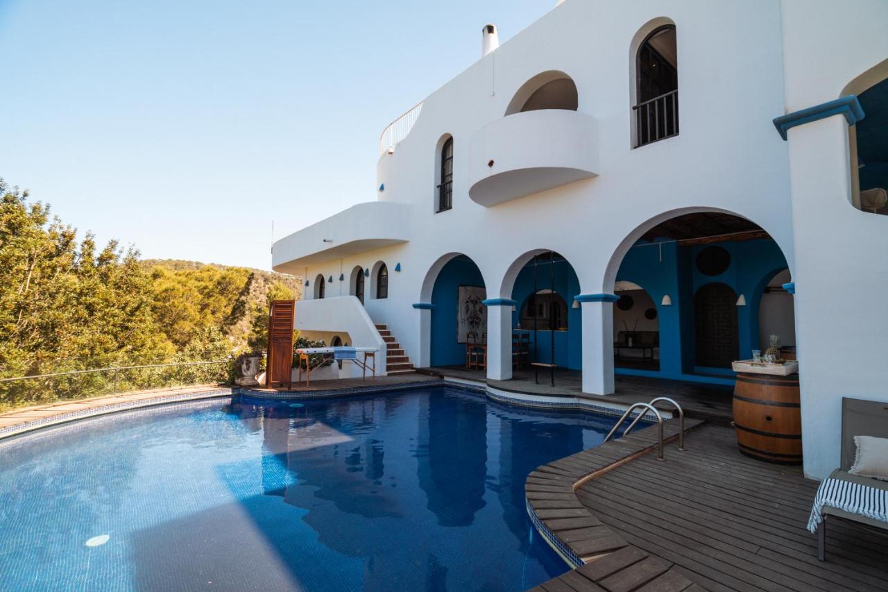 Large Villa on Ibiza West Coast with pool & sunset view - Nirvana - B&B Cala Tarida